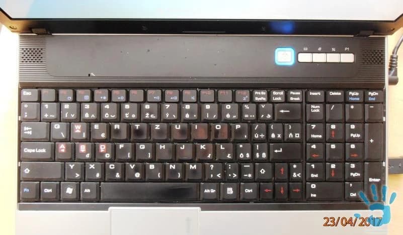 Predám notebook - 1