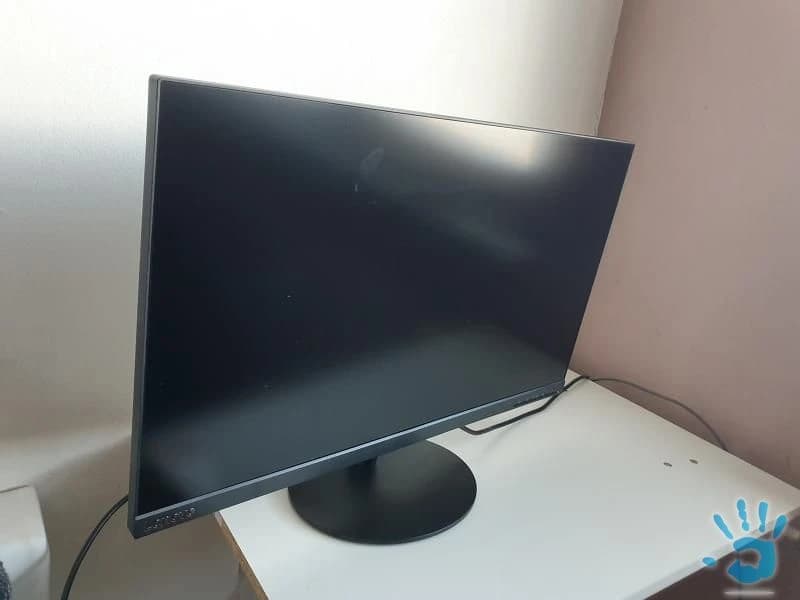 lenovo-monitor-28