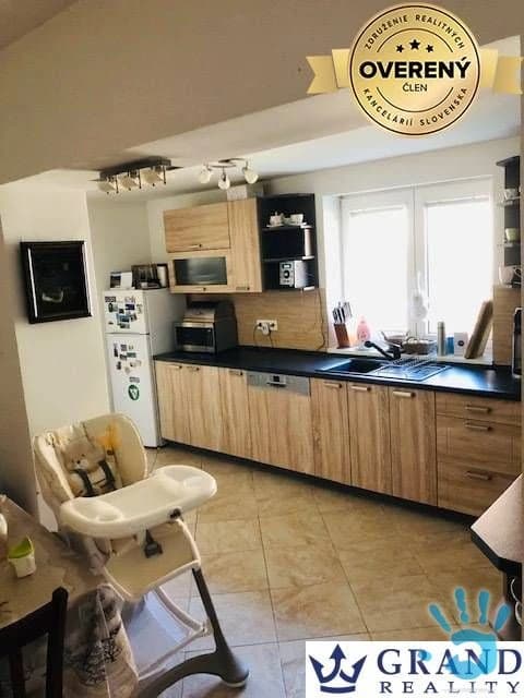 krasny-rodinny-dom-v-obci-vieska-ds-3i-uplne-rekonstruovany-gl