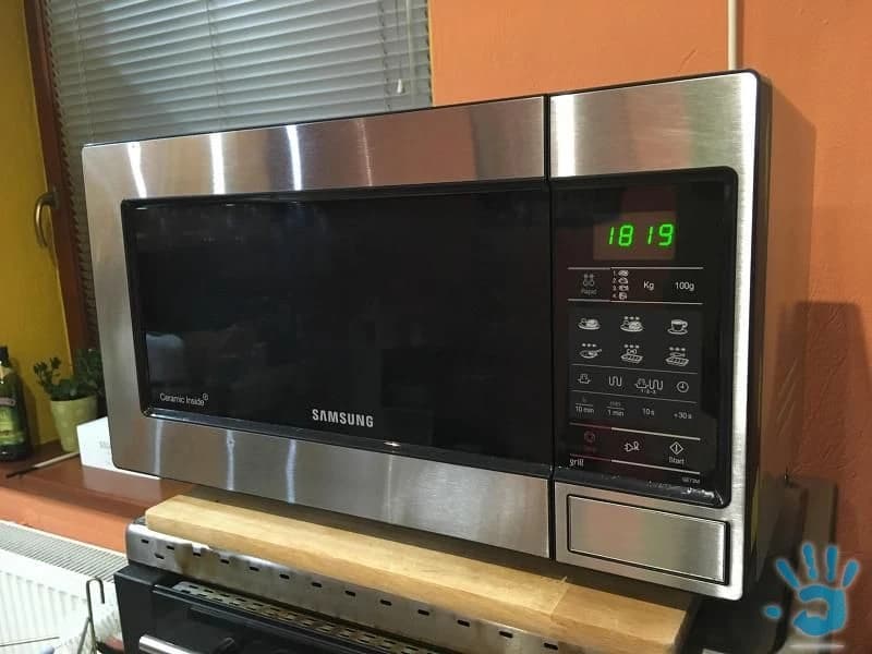 mikrovlnka-gril-samsung-ge73m-xeo