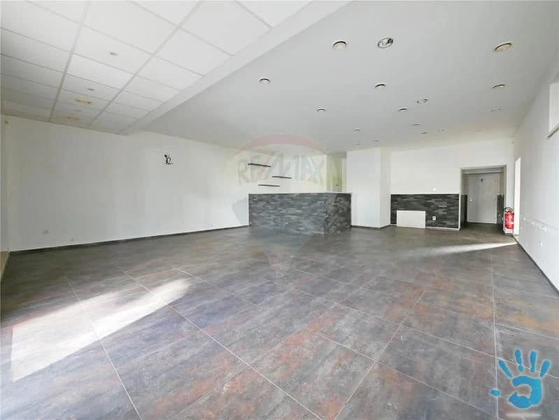 prenajom-obchodne-kancelarske-priestory-92-m2-v-centre-mesta-ruzomberok