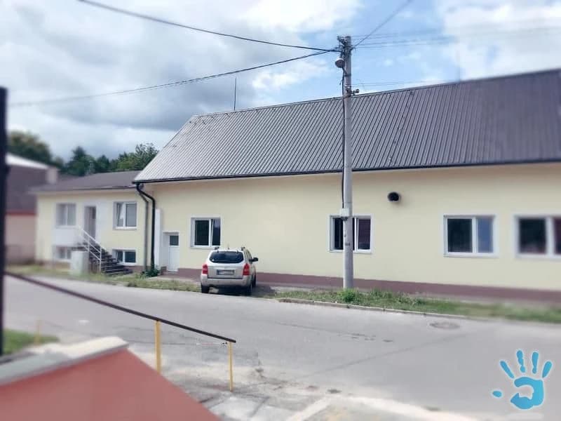 na-predaj-zabehnuta-cistiaren-s-pracovnou-v-meste-myjava