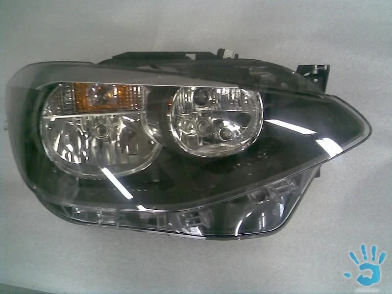predam-nove-predne-prave-svetlo-na-bmw-rad-1-model-2011