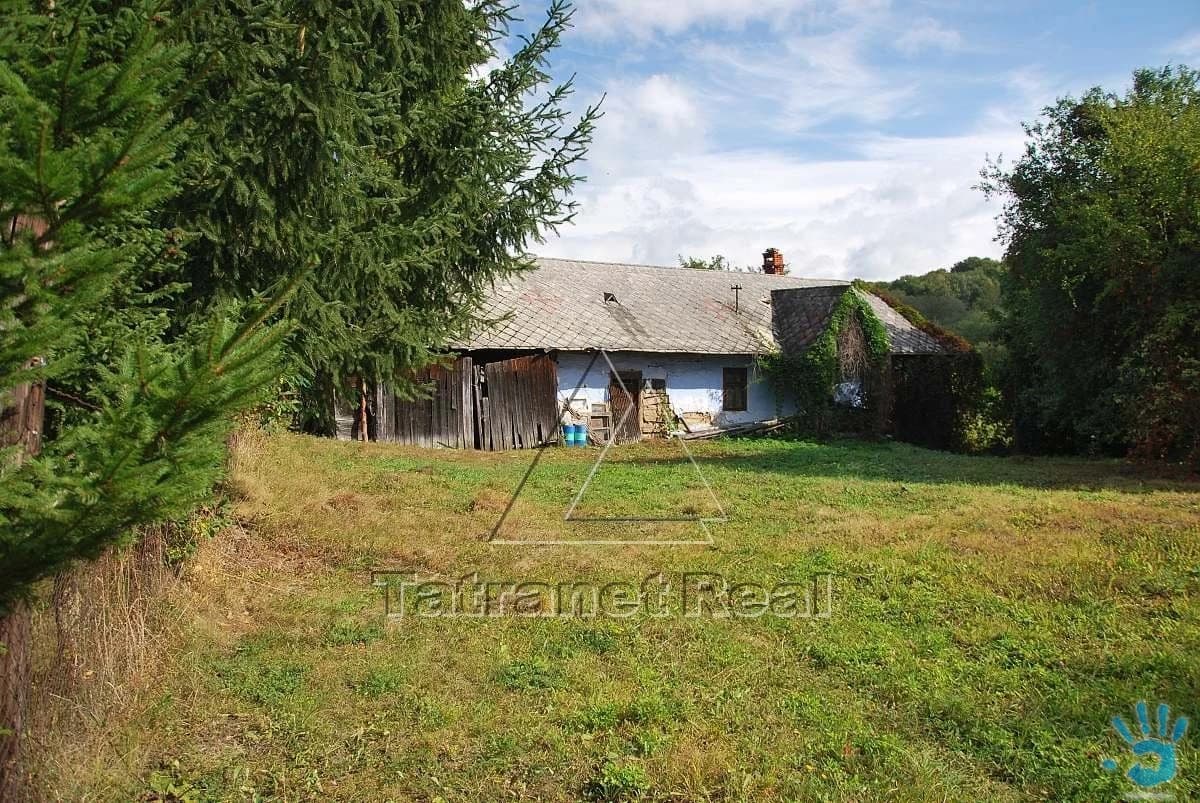v-cabinach-na-predaj-velky-pozemok-so-starym-domom