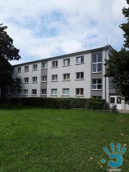 prenajom-kancelarie-24m2-v-parizanskom-za-150-eur-mesacne