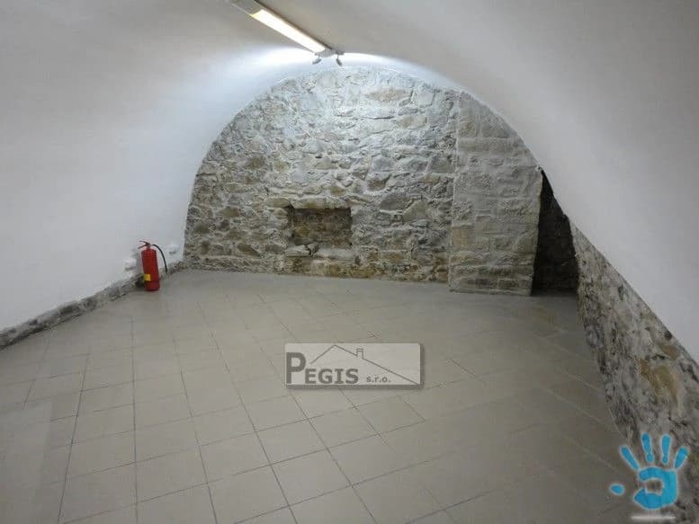 priestor-v-centre-mesta-zilina-na-prenajom