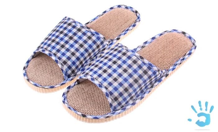 slapky-s-otvorenou-spickou-kockovane