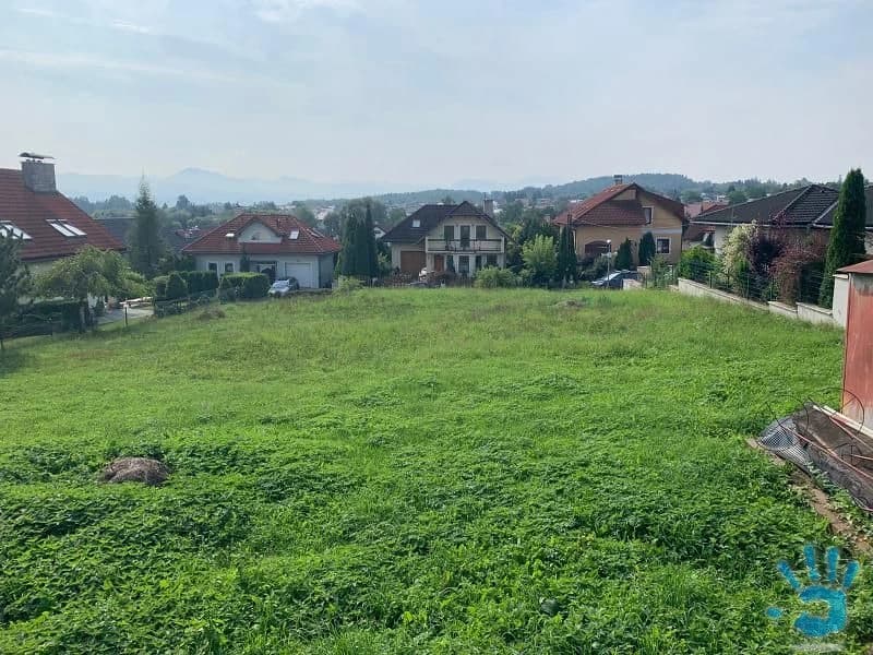 krasny-slnecny-pozemok-s-vyhladom-na-hory-na-predaj-vrutky-hluchovo