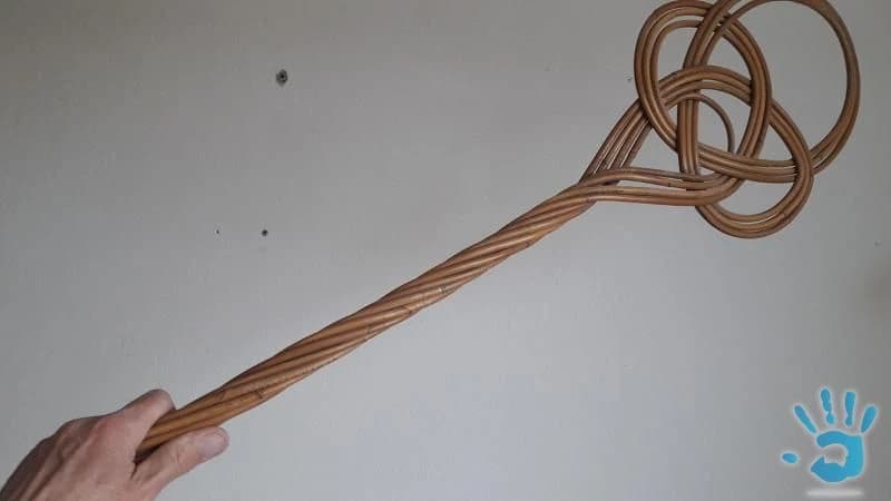 predam-retro-ratanovy-klepac-na-koberce