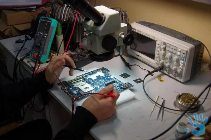 servis-notebookov-oprava-notebooku-na-pockanie-opravujem-notebook-sa