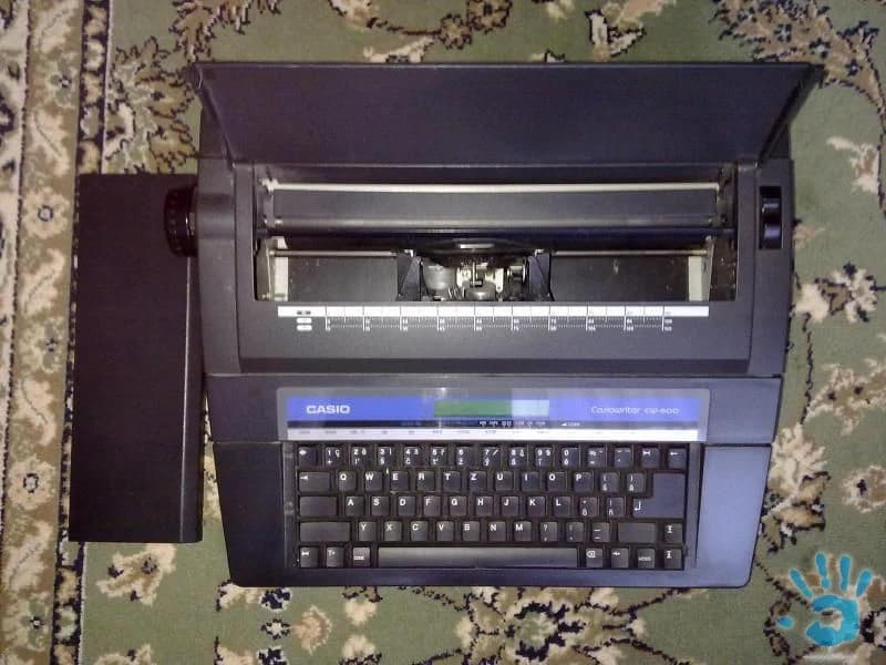 starozitny-elektronicky-japonsky-pisaci-stroj-casio-writer-cw-600