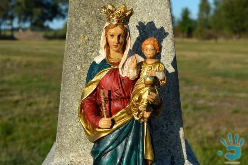 soska-panna-maria-kralovna-nebies-vyska-52-cm