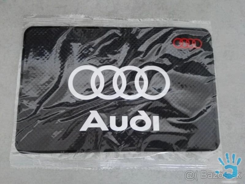 protismykova-podlozka-audi