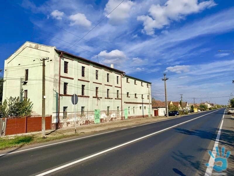 predam-byvaly-mlyn-v-nadlaku-rumunsko