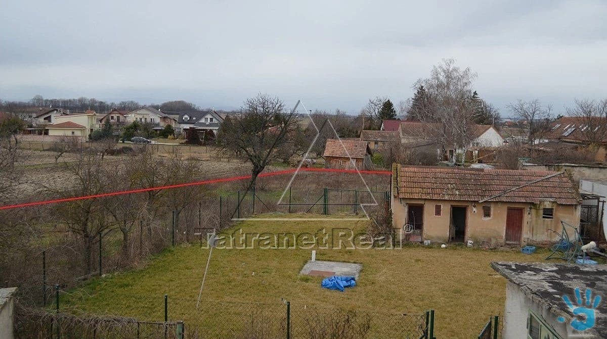 investicna-prilezitost-rd-s-peknou-zahradou-vhodnou-na-rozparcelovanie-3265-m2-predaj-aj-samostatne-5-minut-od-senca-hruby-sur