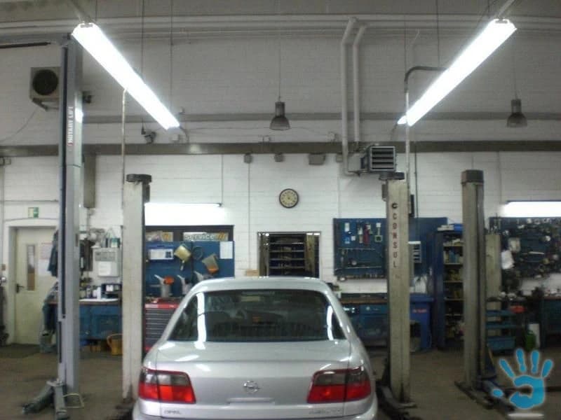 zdvihaky-autozdvihaky-vybavenie-autoservisov
