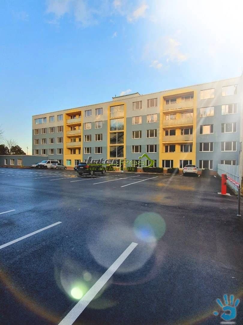 15-izbovy-byt-s-parkovacim-miestom-kosice-terasa