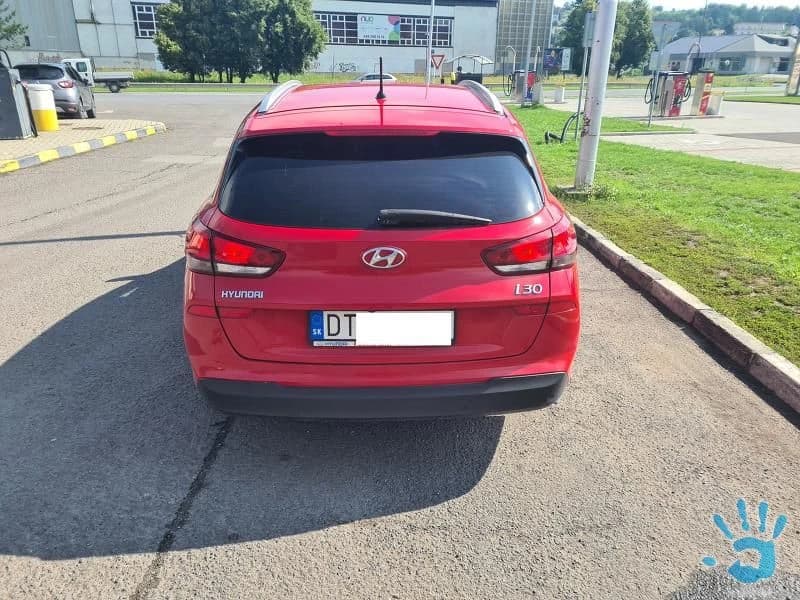 hyundai-i30-kombi-1-6-crdi-family
