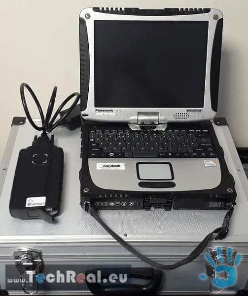 panasonic-cf-19-uni-diag-cesky-jazyk