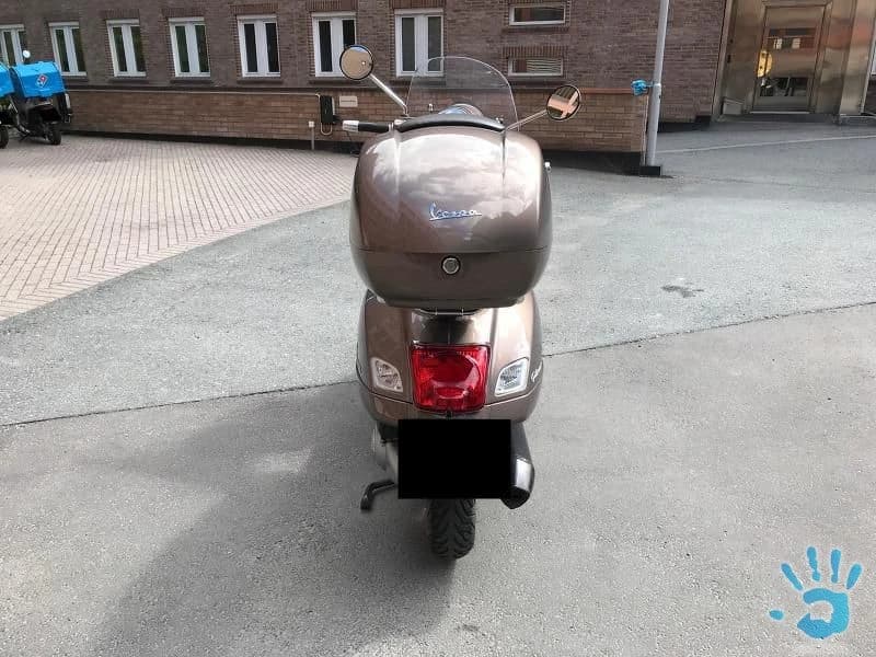 skuter-scooter-vespa-gts-300-touring-abs-asr