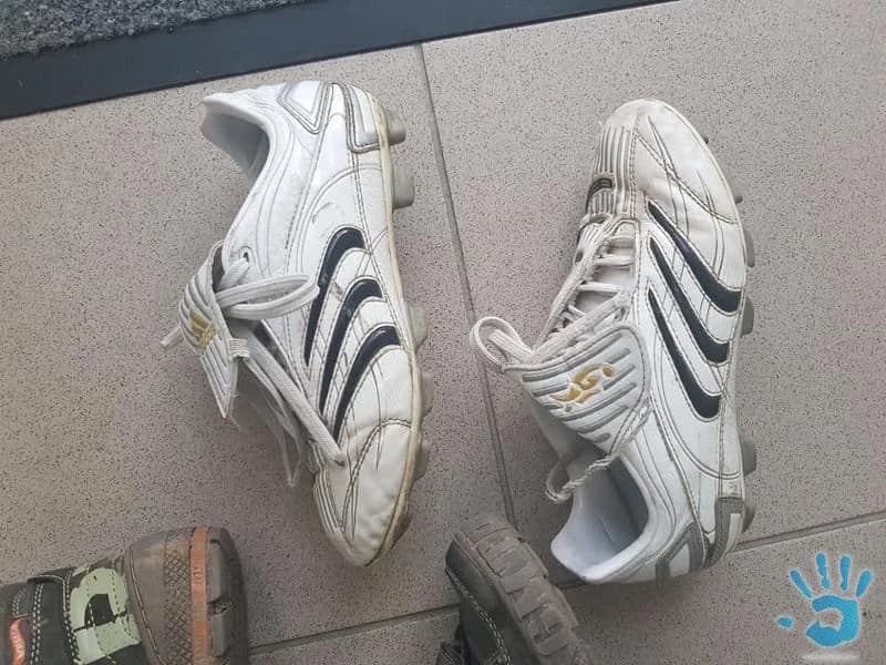 chlapcenske-kopacky-adidas-v-33-vnutro-21-5cm-pouzivane-ale-este-d