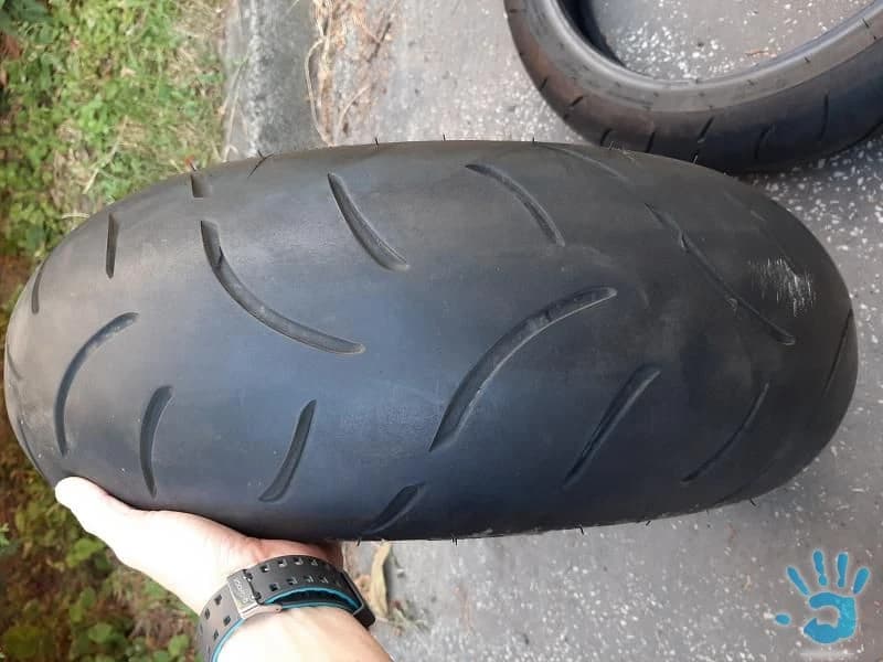 predam-pneu-na-motorku-zn-dunlop
