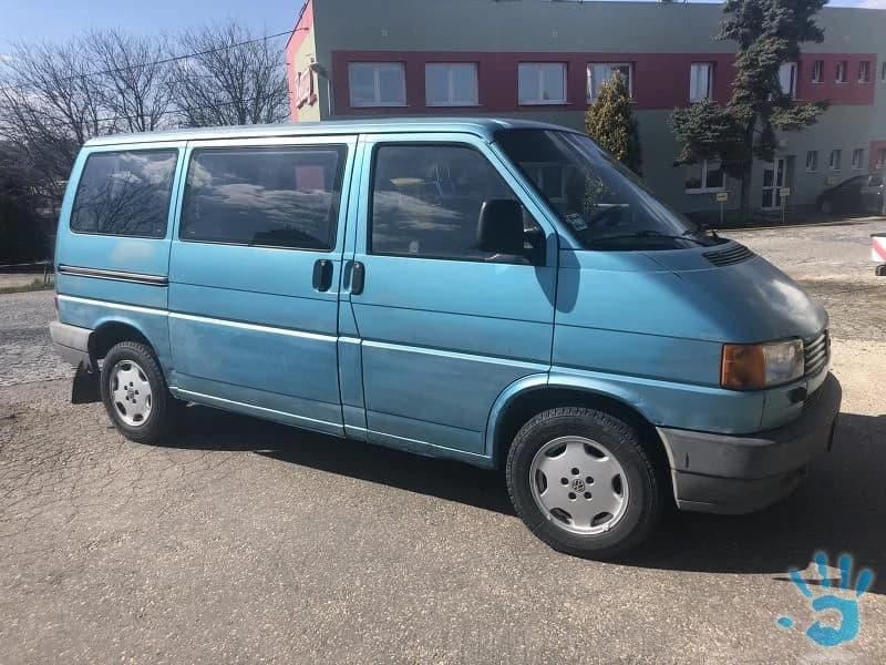 predam-volkswagen-caravelle-70xoc-v-dobrom-stave
