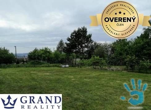 rovinata-zahrada-stupava-ovocinar-422-m2-idealna-na-stavbu-chaty