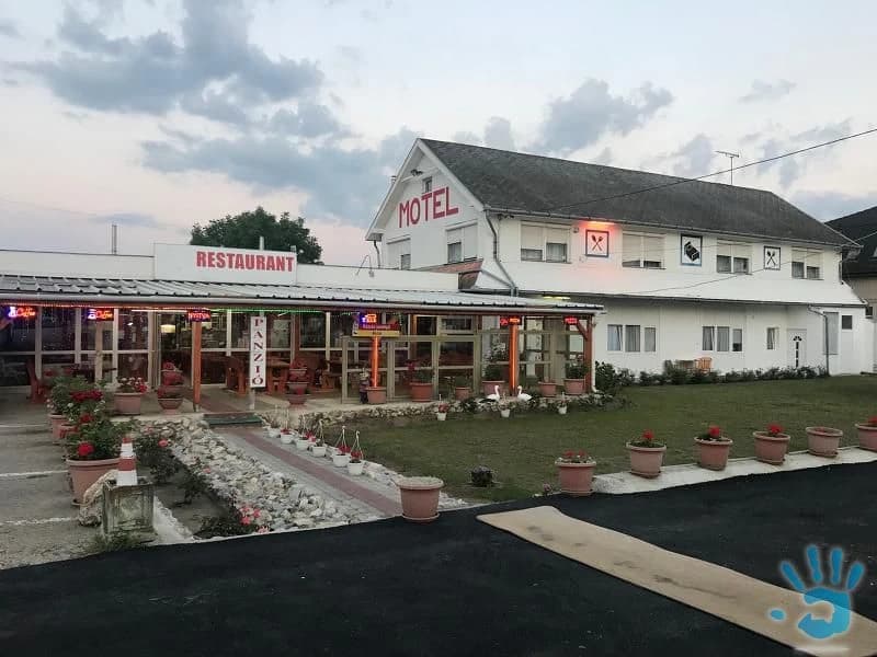 30-izbový Motel s reštauráciou na predaj v Maďarsku! - 1