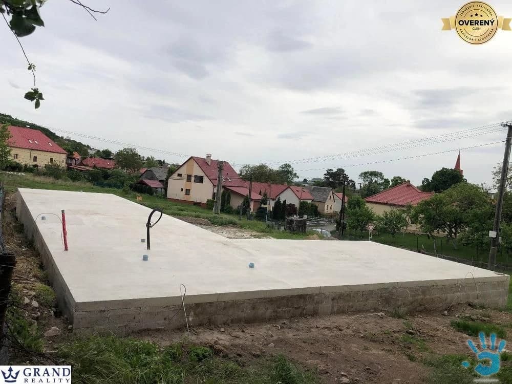 top-ponuka-okr-michalovce-vinne-1223-m2-pozemok-a-zakl-domuem