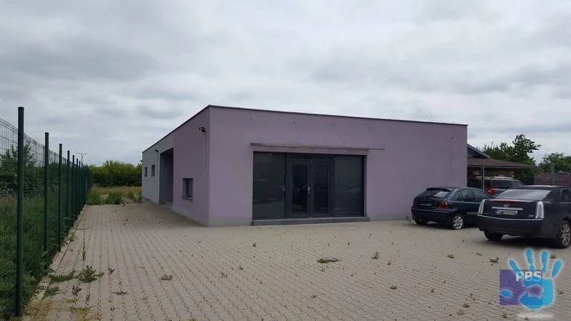 pbs-na-predaj-sklad-s-vybornym-napojenim-na-d1-modranka