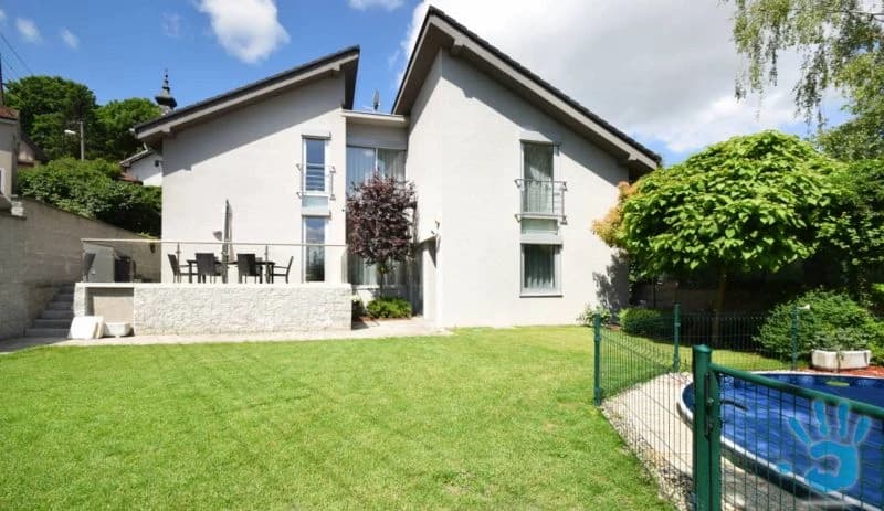 prenajom-modernej-vily-v-dubravke