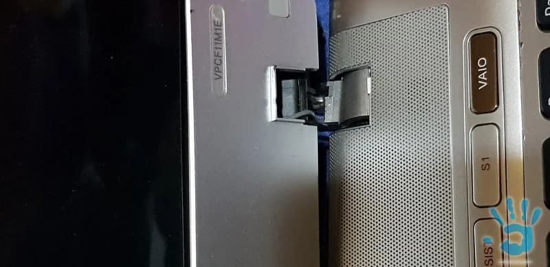 sony-vaio-pcg-81212-a-toshiba