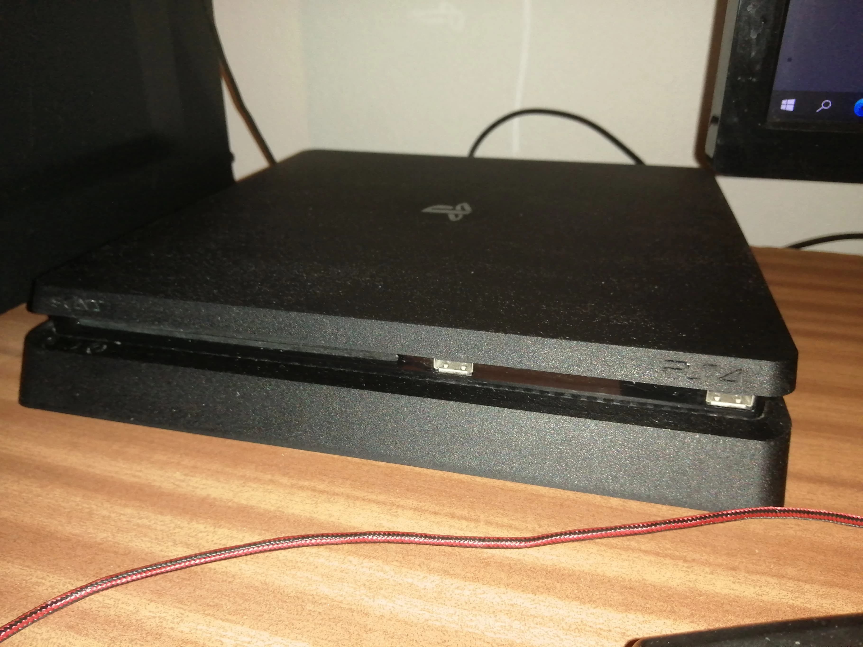 playstation-4-slim-500gb-9-hier