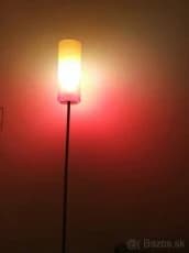 predam-uplne-obycajnu-lampu-ale-lampa-ktora-dava-romanticke-svetlo