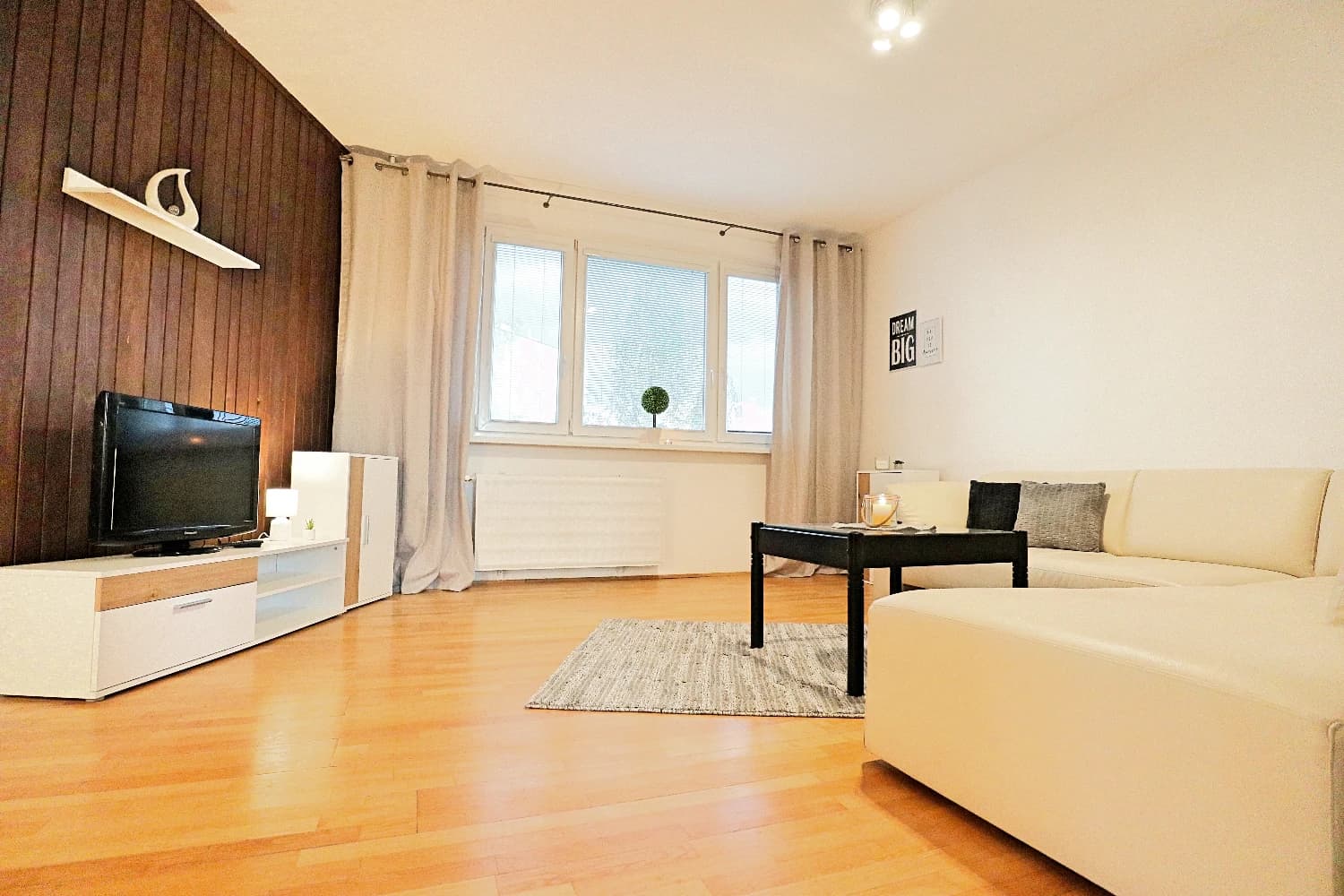 na-prenajom-4-izbovy-byt-s-roddinou-atmosferou-2x-loggia