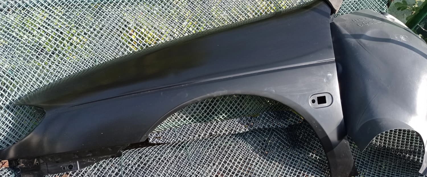 predam-novy-nepouzity-lavy-predny-blatnik-s-podblatnikom-na-renault-megan