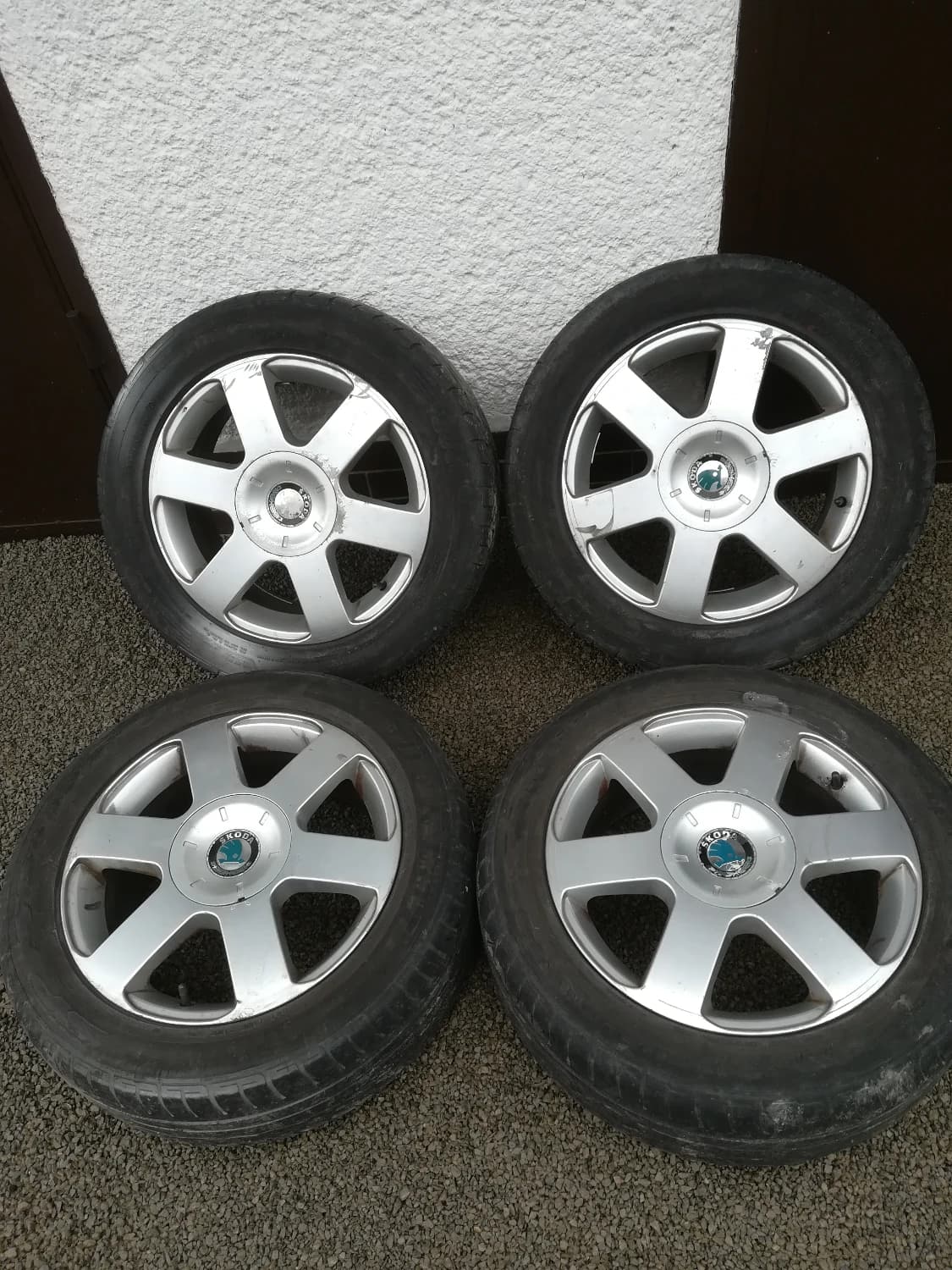 alu-disky-elektrony-octavia-2-5x112-r16-gumy-letne-5-4