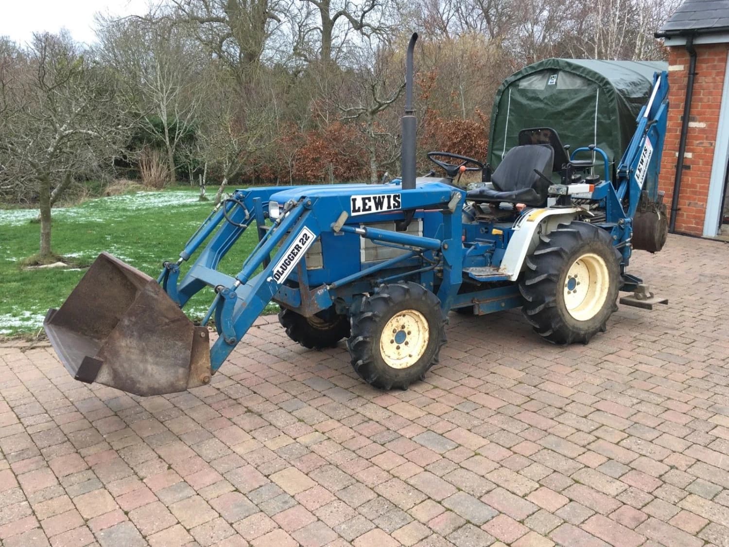 ford-i2c20cf-top-stav-traktor