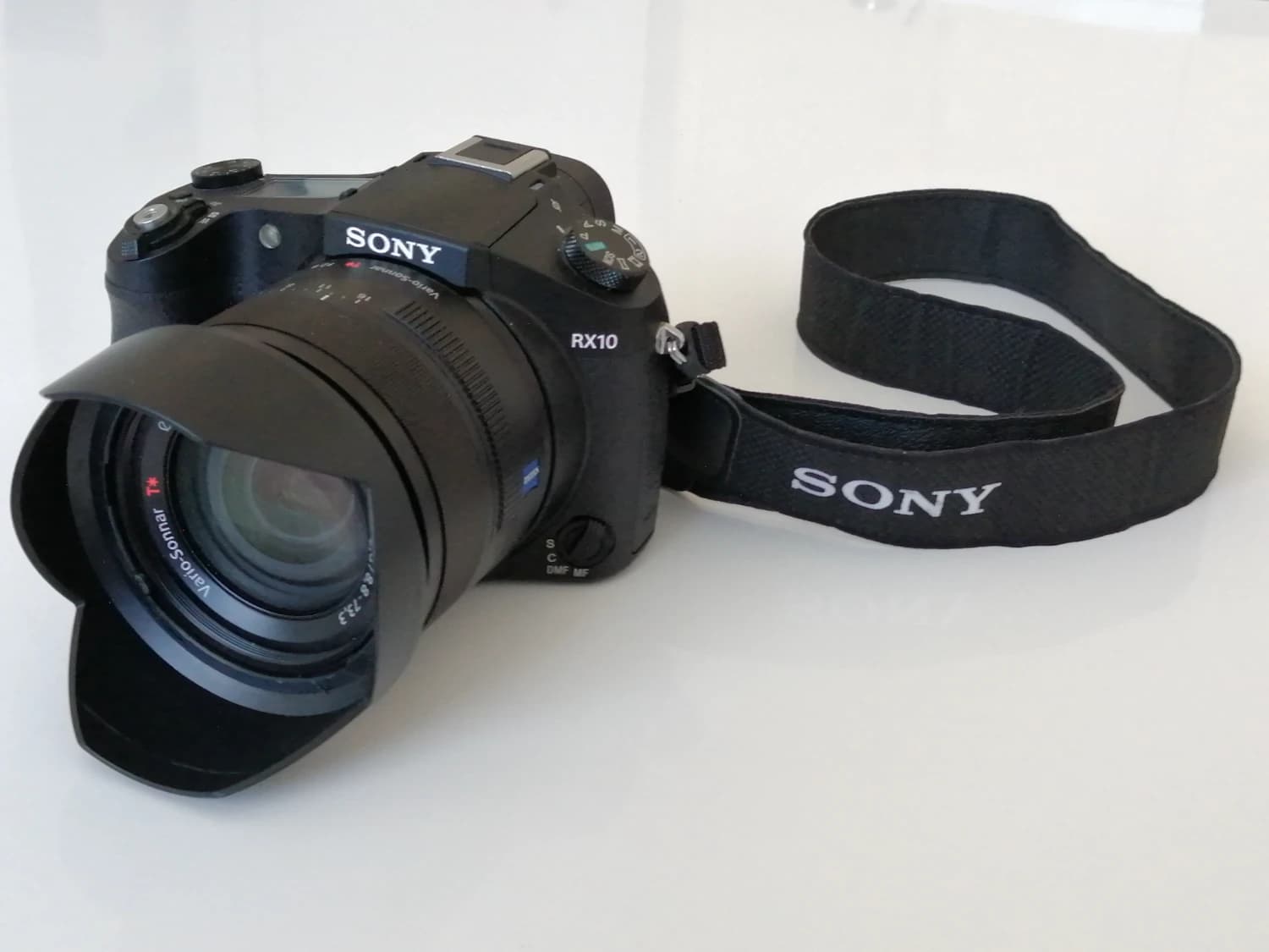 sony-cyber-shot-dsc-rx10