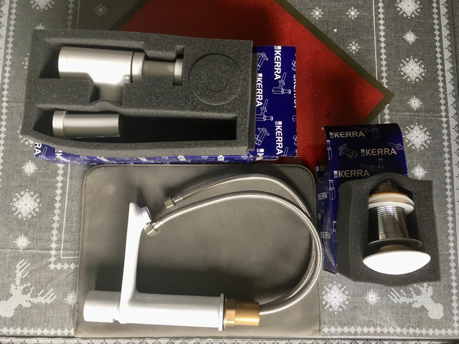 dizajnova-biela-bateria-click-clack-a-sifon