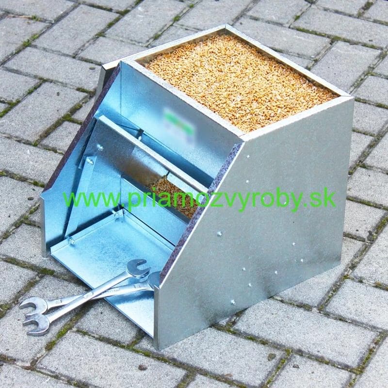 krmitko-hydina-naslapne-11-litrove