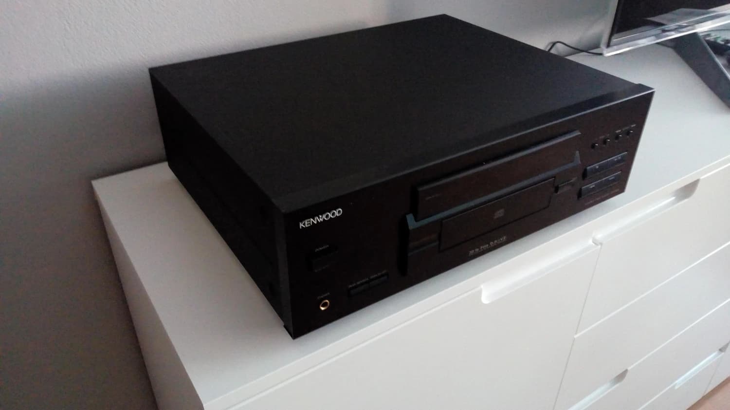 cd-prehravac-kenwood-dp-7090