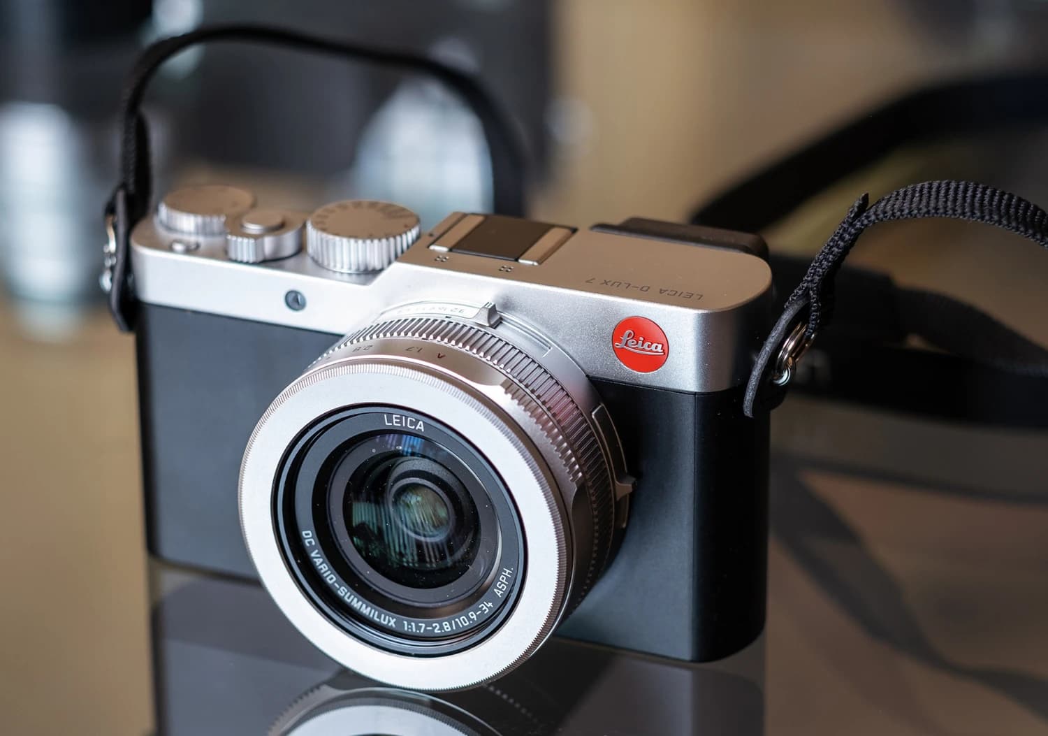 leica-d-lux-7-silver