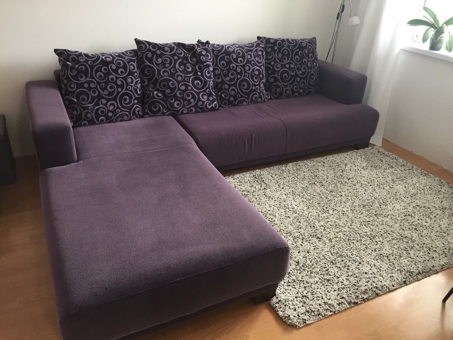 Sedacia rohová súprava s úložným priestorom. - 1