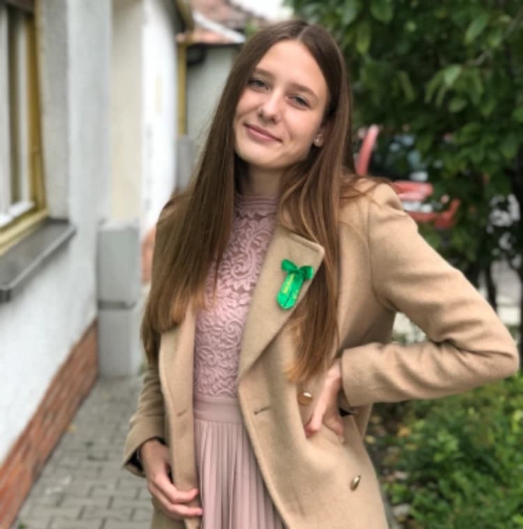 hladam-rodiny-ktore-potrebuju-pomoct-s-babysittingom