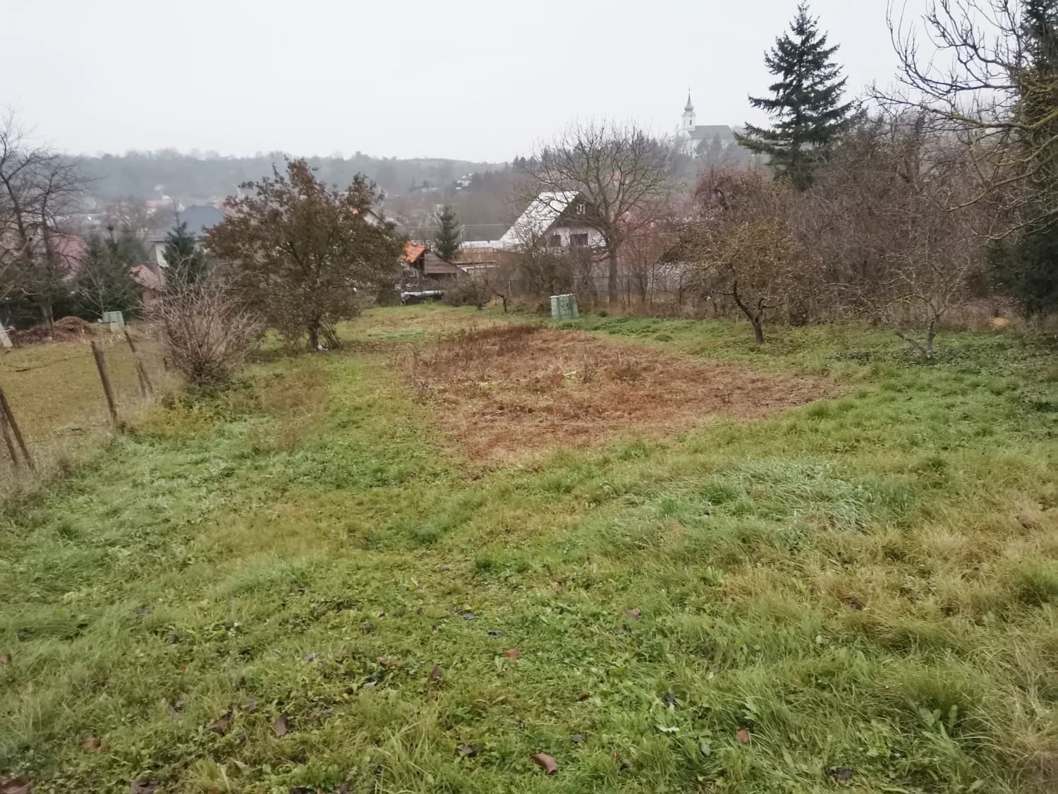 na-predaj-pozemok-v-blizkosti-topolcian