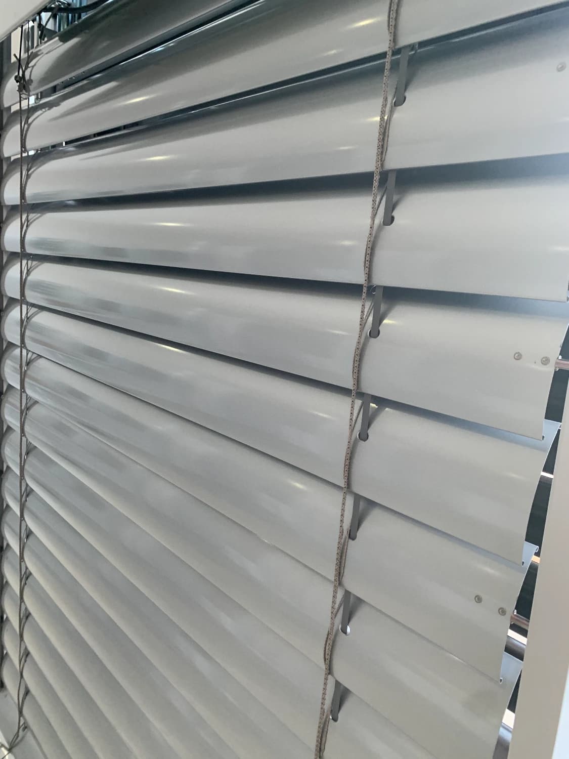 exterierova-zaluzia-c-80-hella-0004