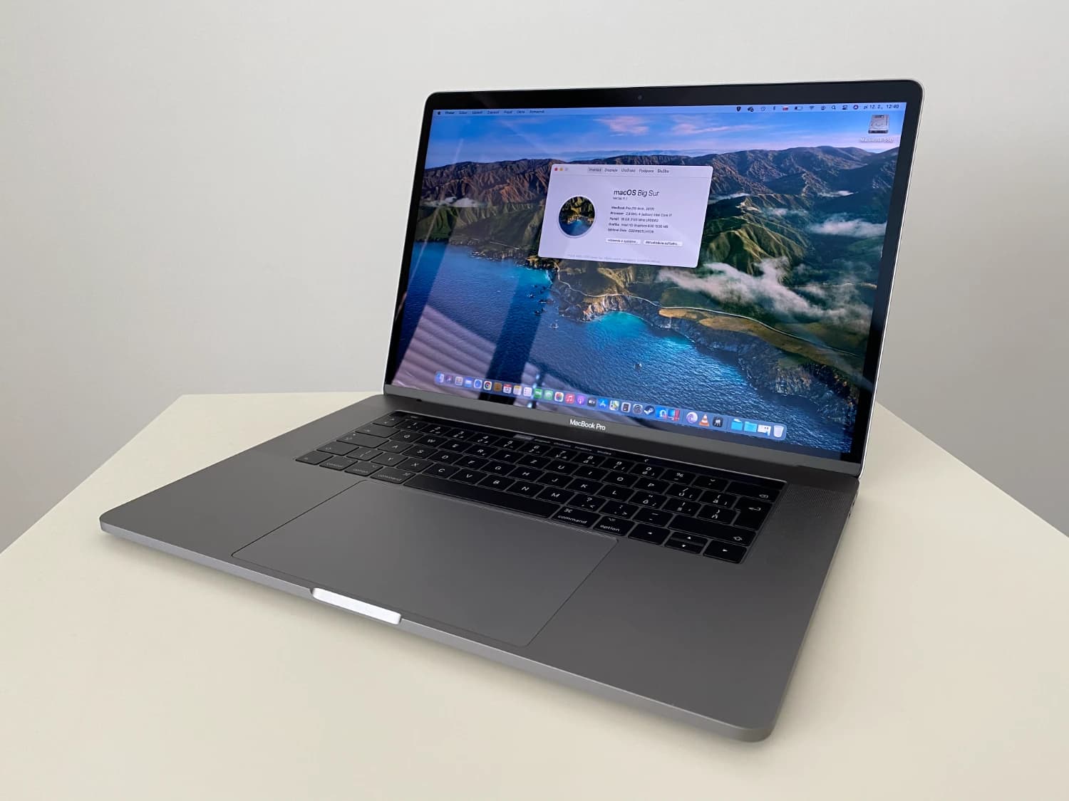 macbook-pro-retina-15-nova-baterka-tb-16-gb-i7-256-gb