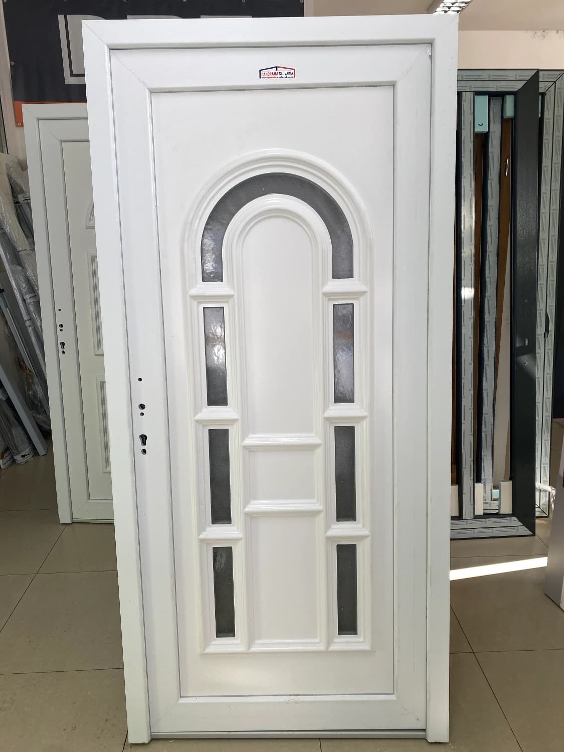 predam-nove-plastove-vchodove-dvere-bonn